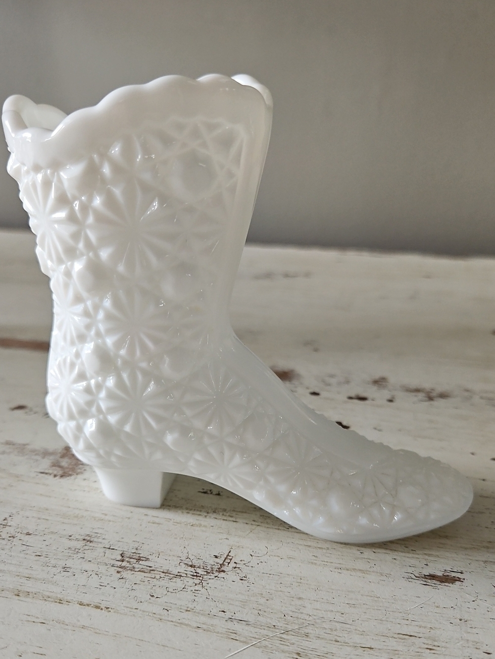 Fenton Daisy And Button 4" Boot - Picture 2 of 3